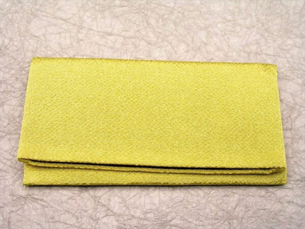 【念珠袋 CHIRIMEN】1. 芥子色（からしいろ）