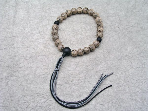 【唐木銘木念珠】6.白鉄刀木艶消黒オニキス仕立正絹六本紐